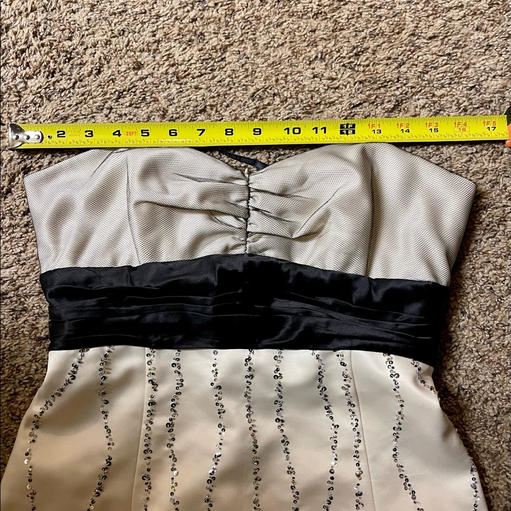 Laundry by Shelli Segal Strapless Dress-Size 2 - Picture 5 of 9